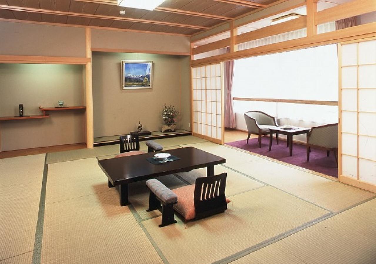 ホテルKoshijisou 新潟市 エクステリア 写真