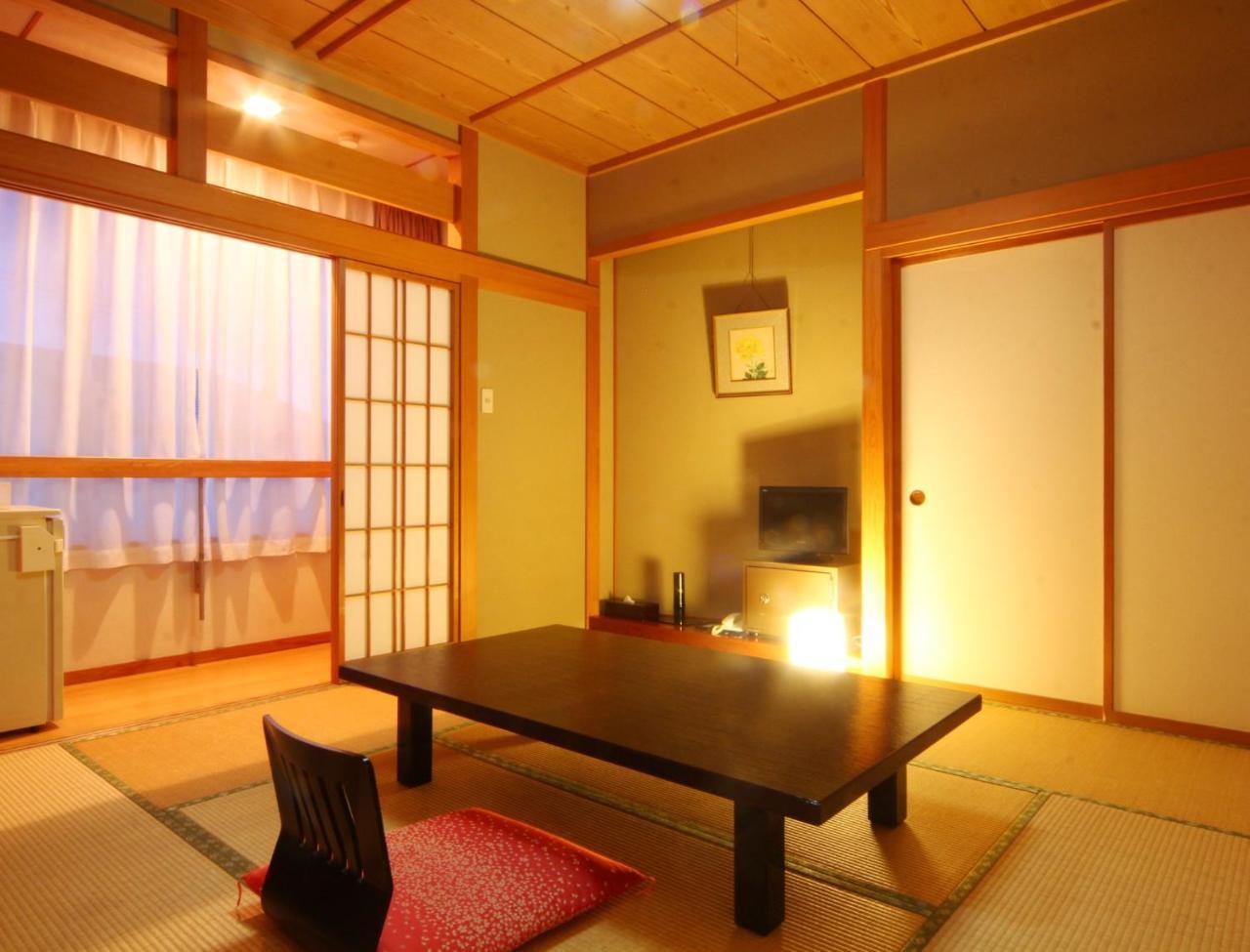 ホテルKoshijisou 新潟市 エクステリア 写真